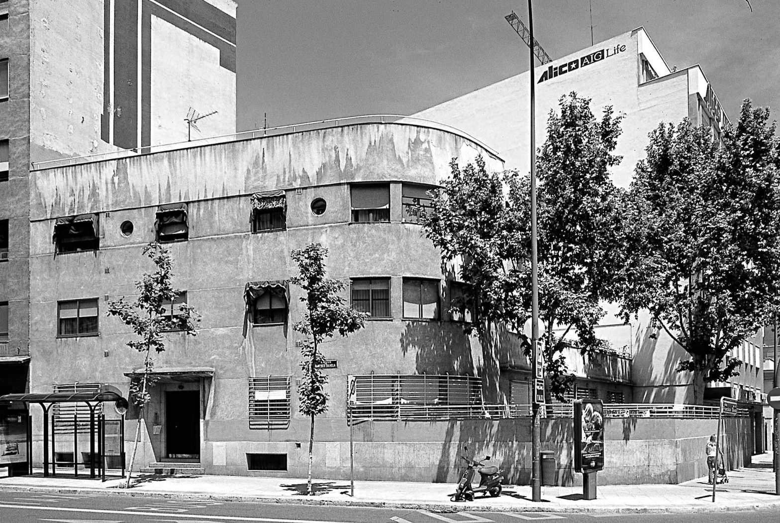 Fachada edificio de Luis Gutiérrez Soto